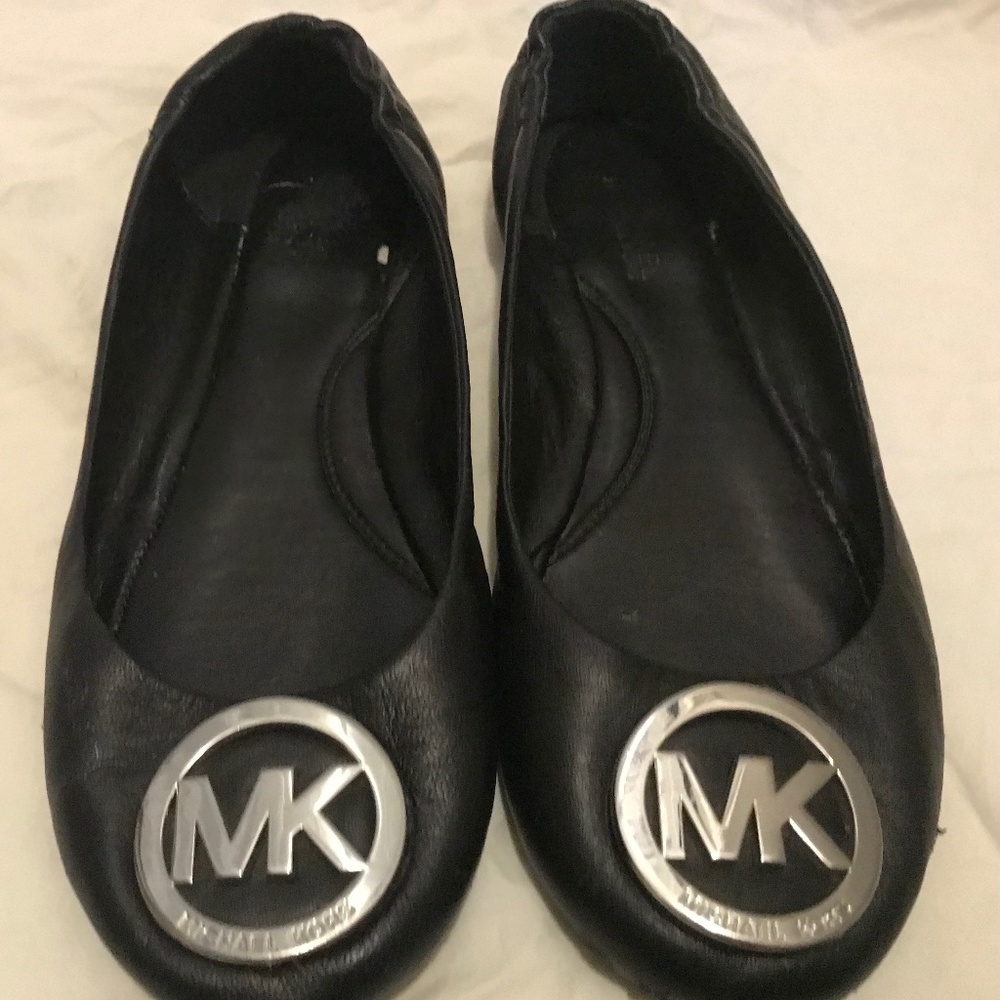 MICHAEL KORS Milan Leather Ballet Flat